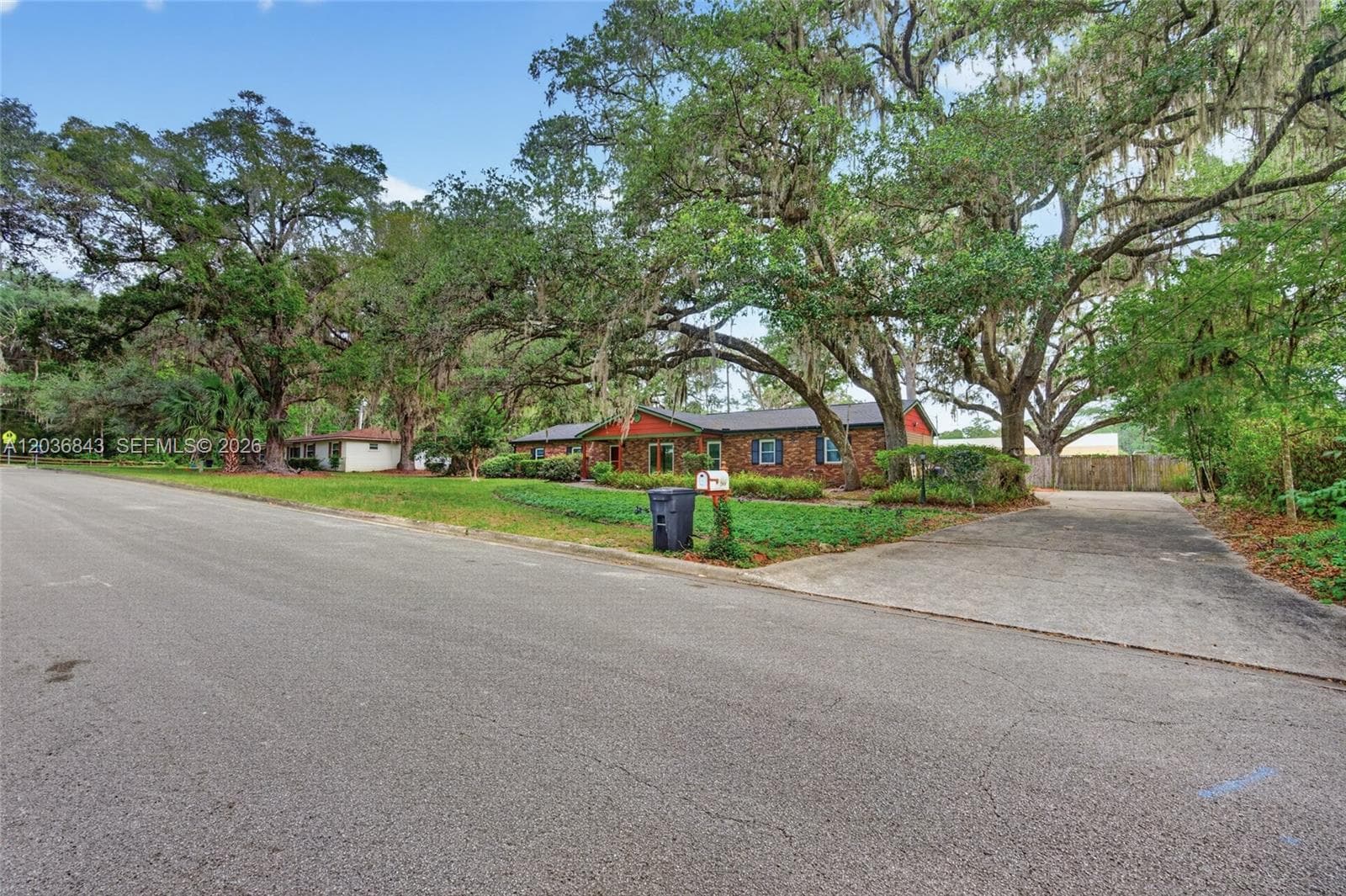 1944 SW 48th Avenue, Gainesville, FL 32608 photo 5