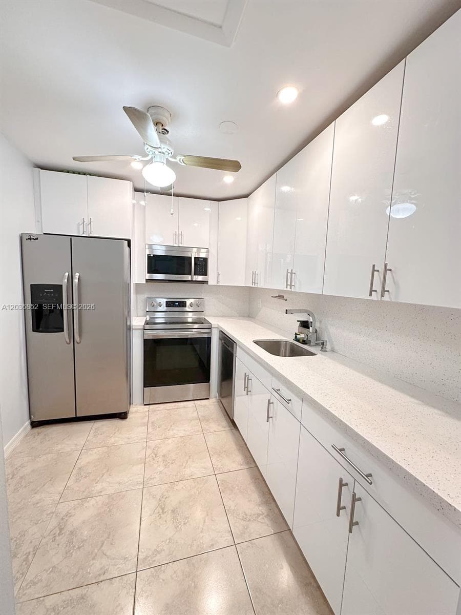 250 181st Dr # 108, Sunny Isles Beach, FL 33160 photo 5