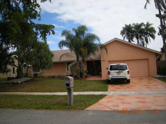 7035 NW 49th Place, Lauderhill, FL 33319 photo 2
