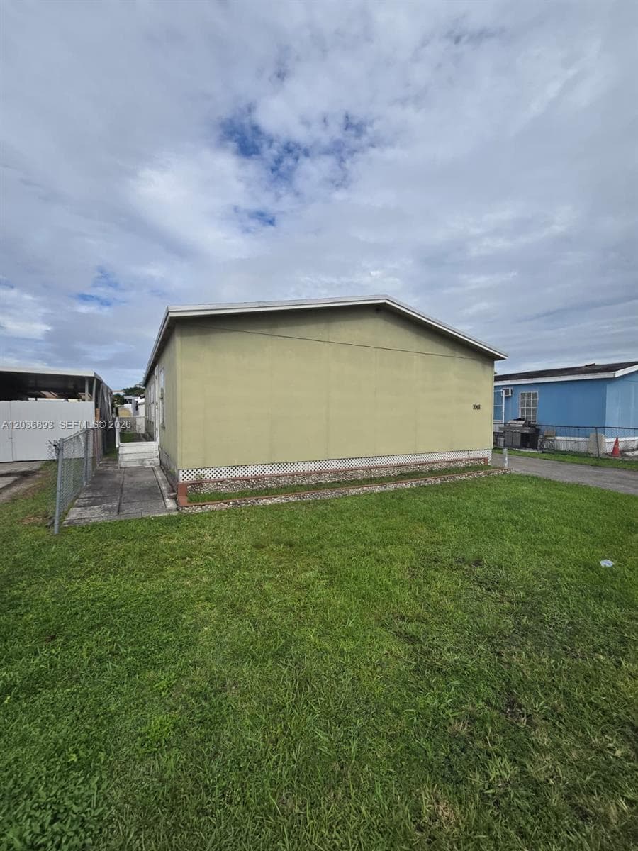 1061 SW 131 PL, Miami, FL 33184 photo 4