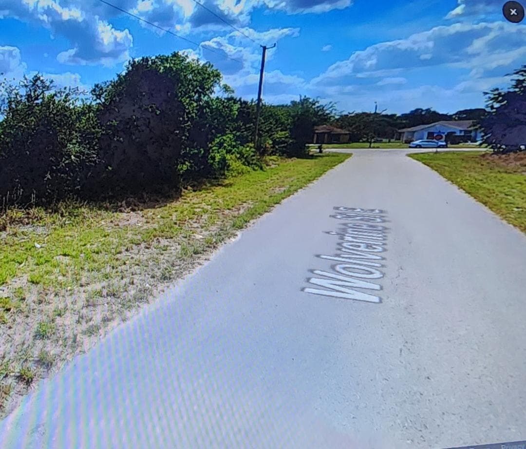 810 E Wolverine Street E, Lehigh Acres, FL 33974 photo 4