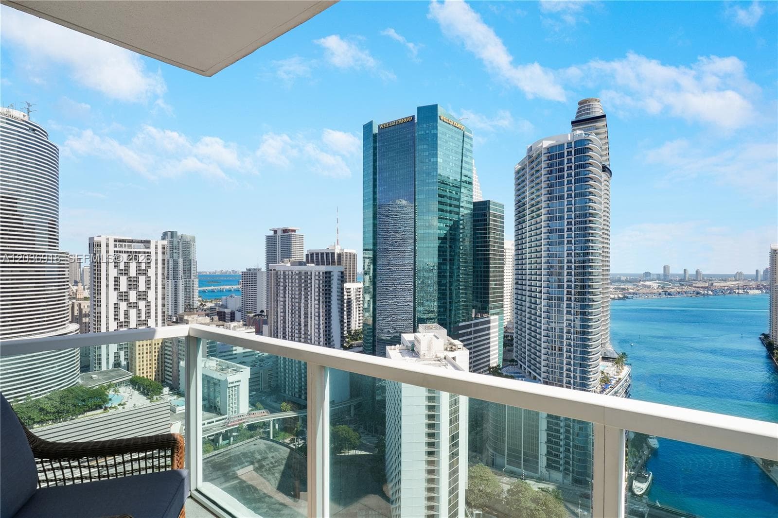 31 SE 5th St # 3812, Miami, FL 33131 photo 2