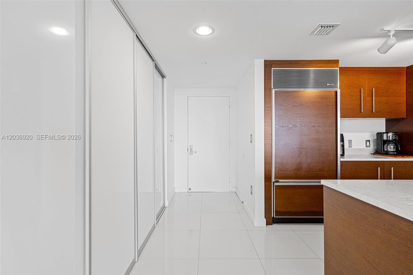 495 Brickell Ave # 905, Miami, FL 33131 photo 4