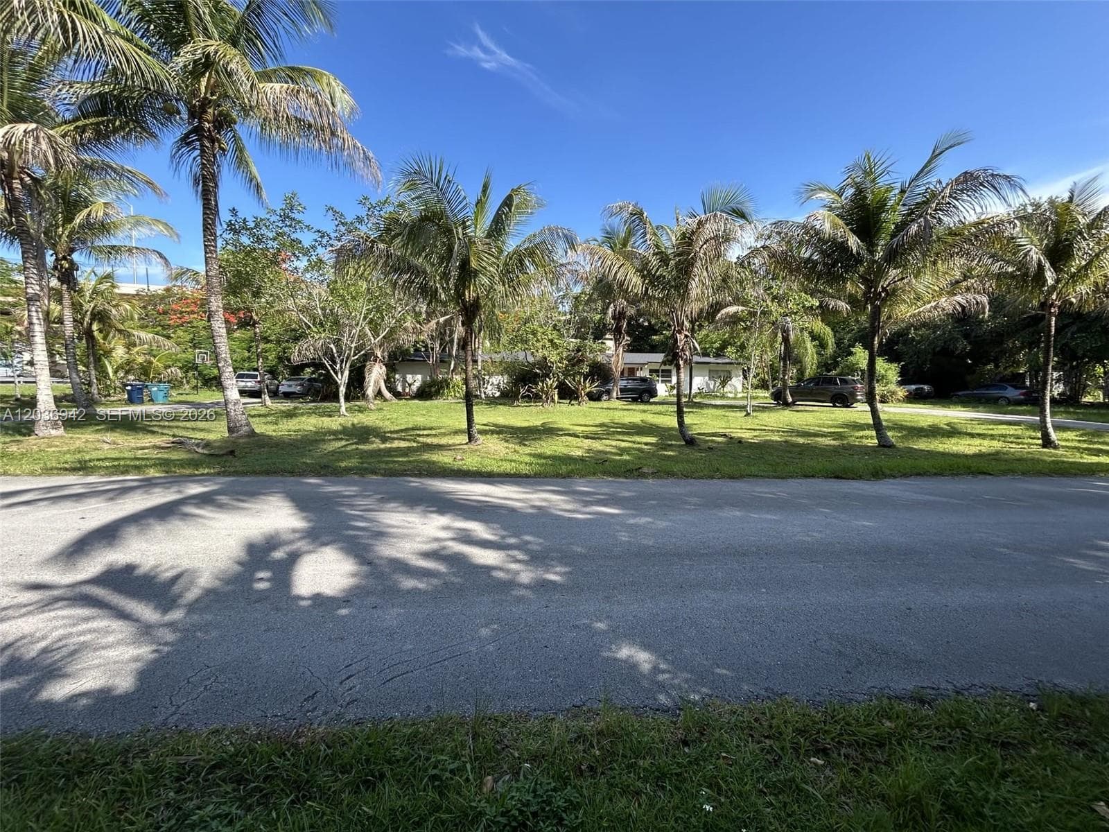 8603 SW 68th St Rd, Miami, FL 33143 photo 2