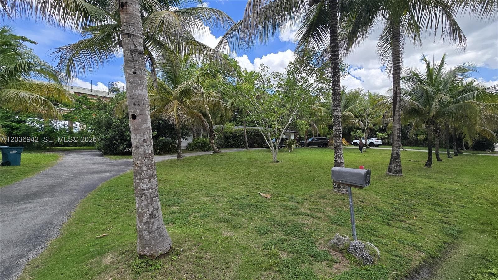 8603 SW 68th St Rd, Miami, FL 33143 photo 3