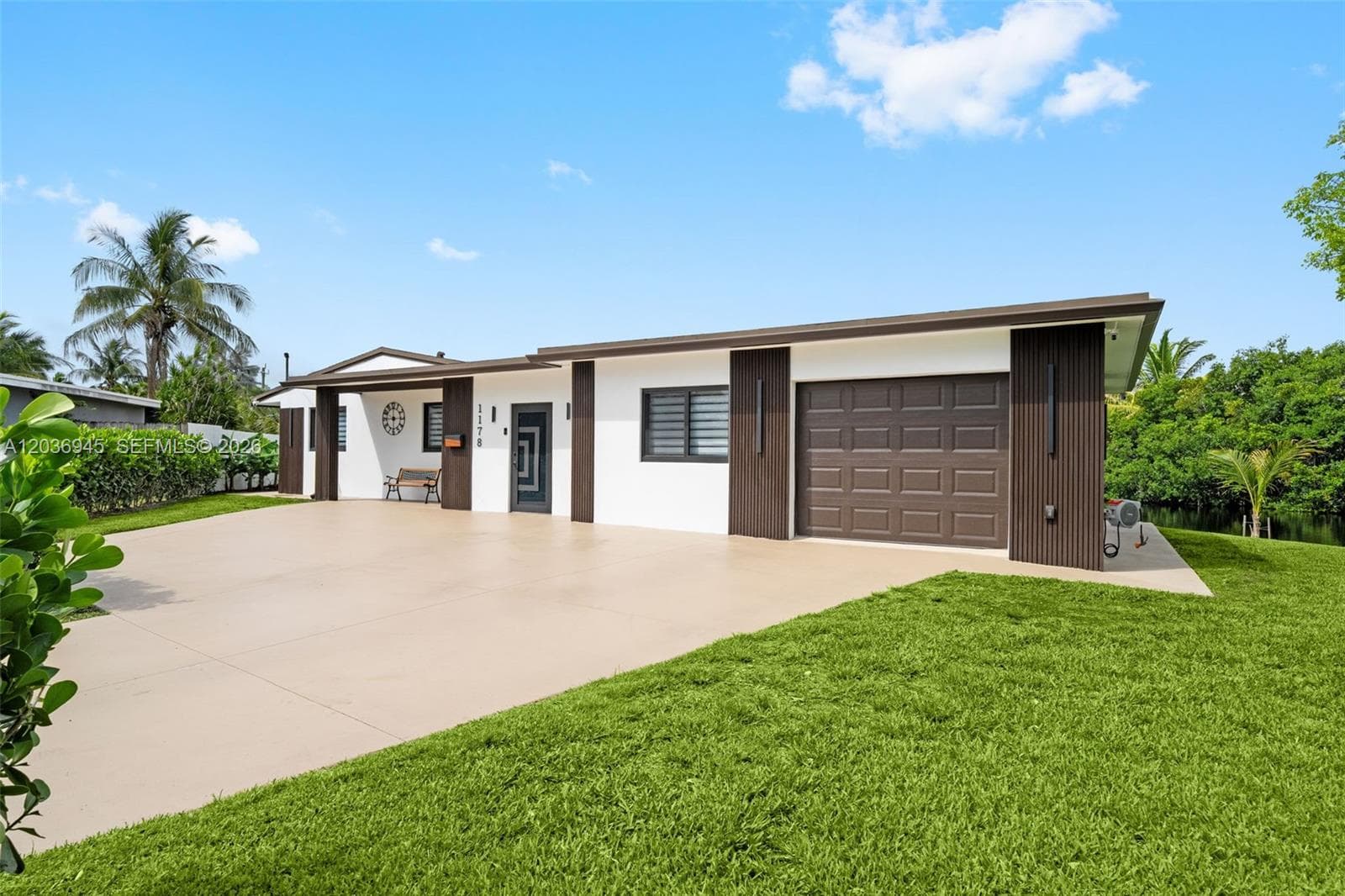 1178 Grant St, Hollywood, FL 33019 photo 3