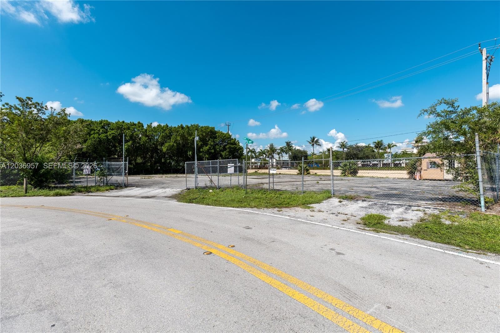 311 NW 135th Way, Plantation, FL 33325 photo 2