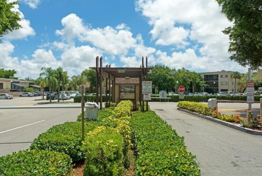 8015 SW 107th Avenue SW # 218, Miami, FL 33173 photo 3