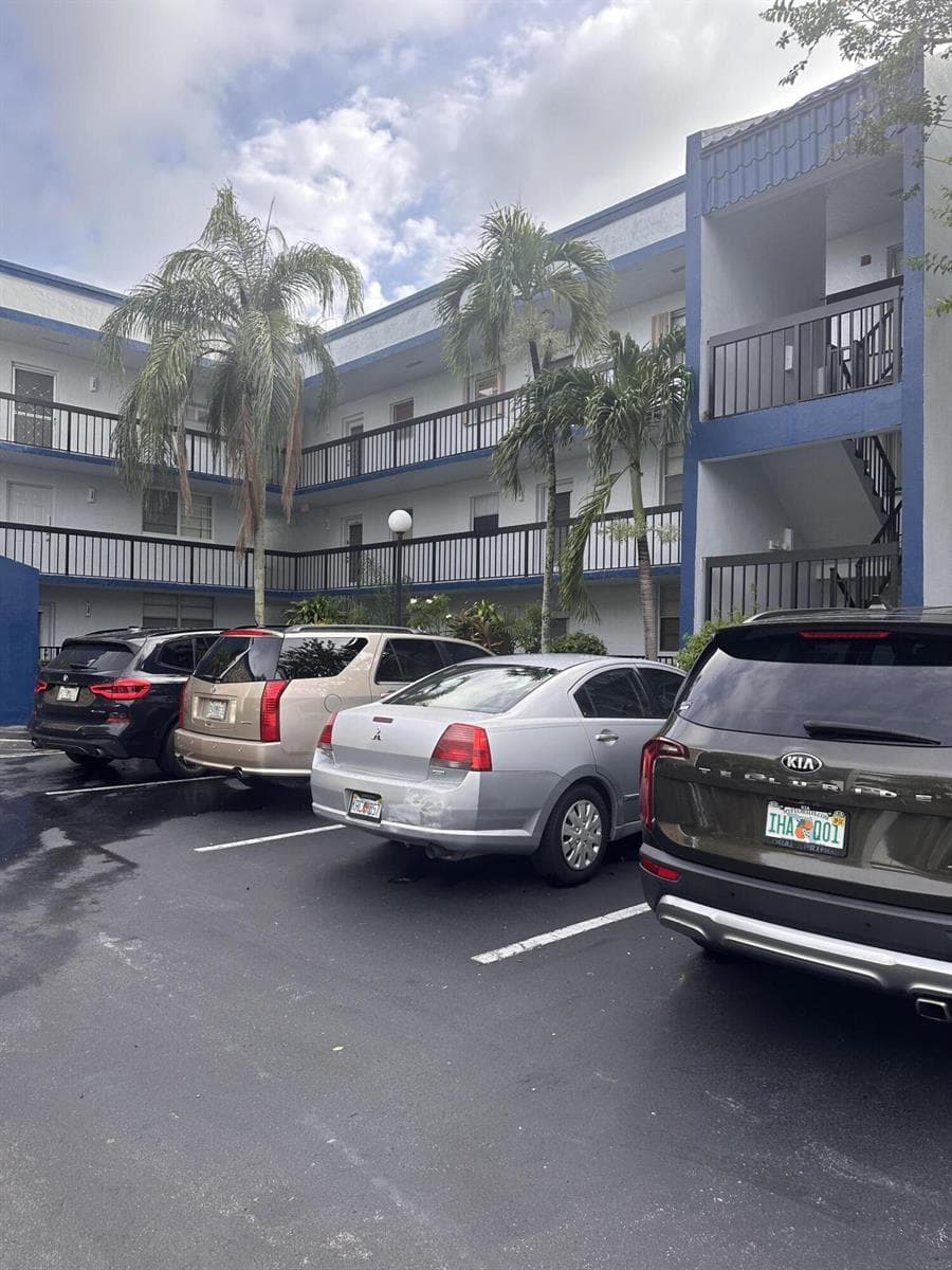 3090 Holiday Springs Boulevard # 310, Margate, FL 33063 photo 3