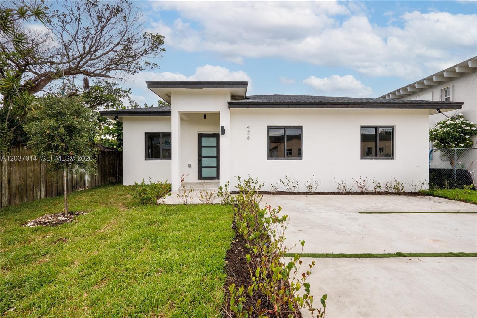 426 SW 9th Ave, Homestead, FL 33030 photo 2