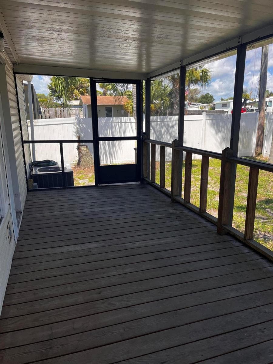8015 SE Fairchild Way, Hobe Sound, FL 33455 photo 5