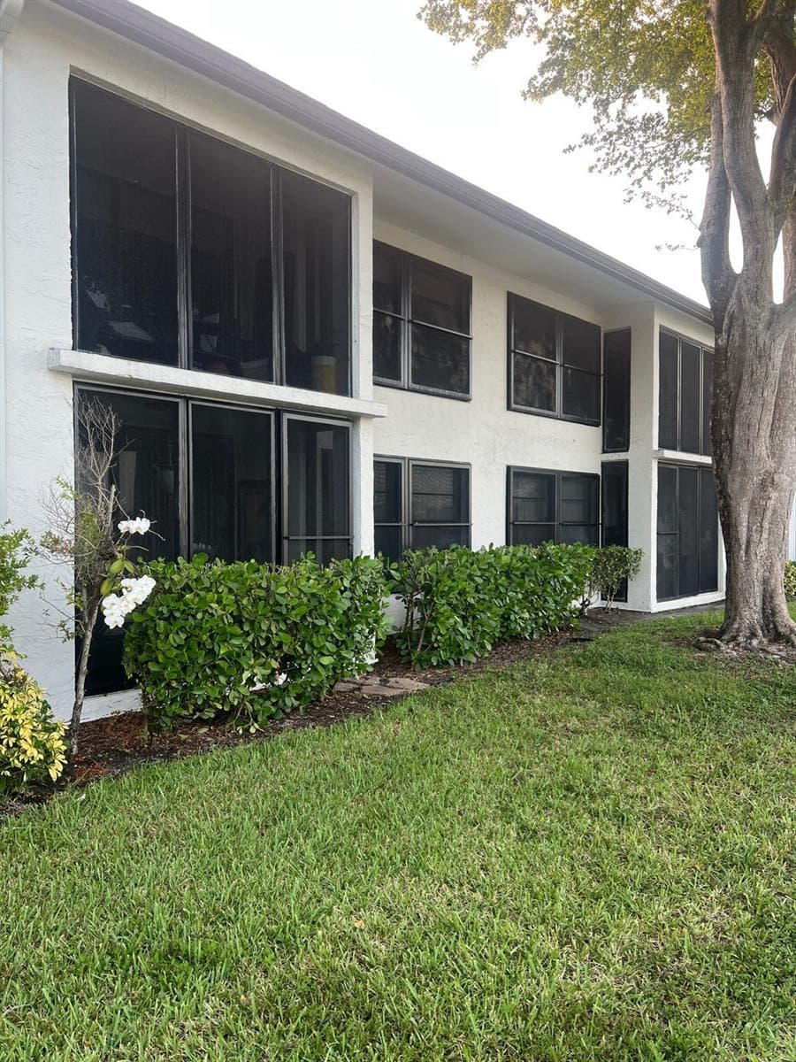 204 Lake Pointe Drive # 107, Oakland Park, FL 33309 photo 2