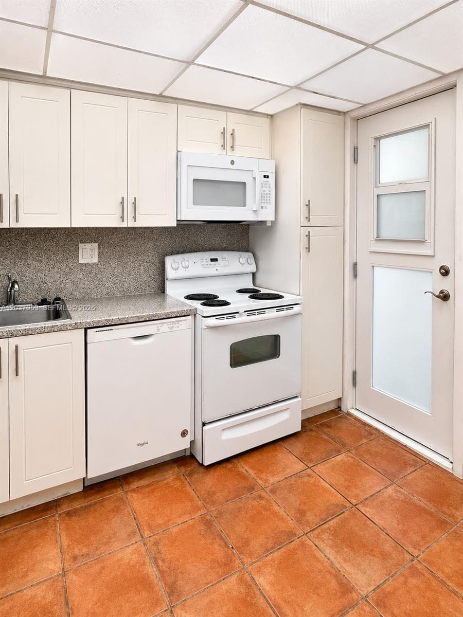 240 Galen Dr # 214, Key Biscayne, FL 33149 photo 3