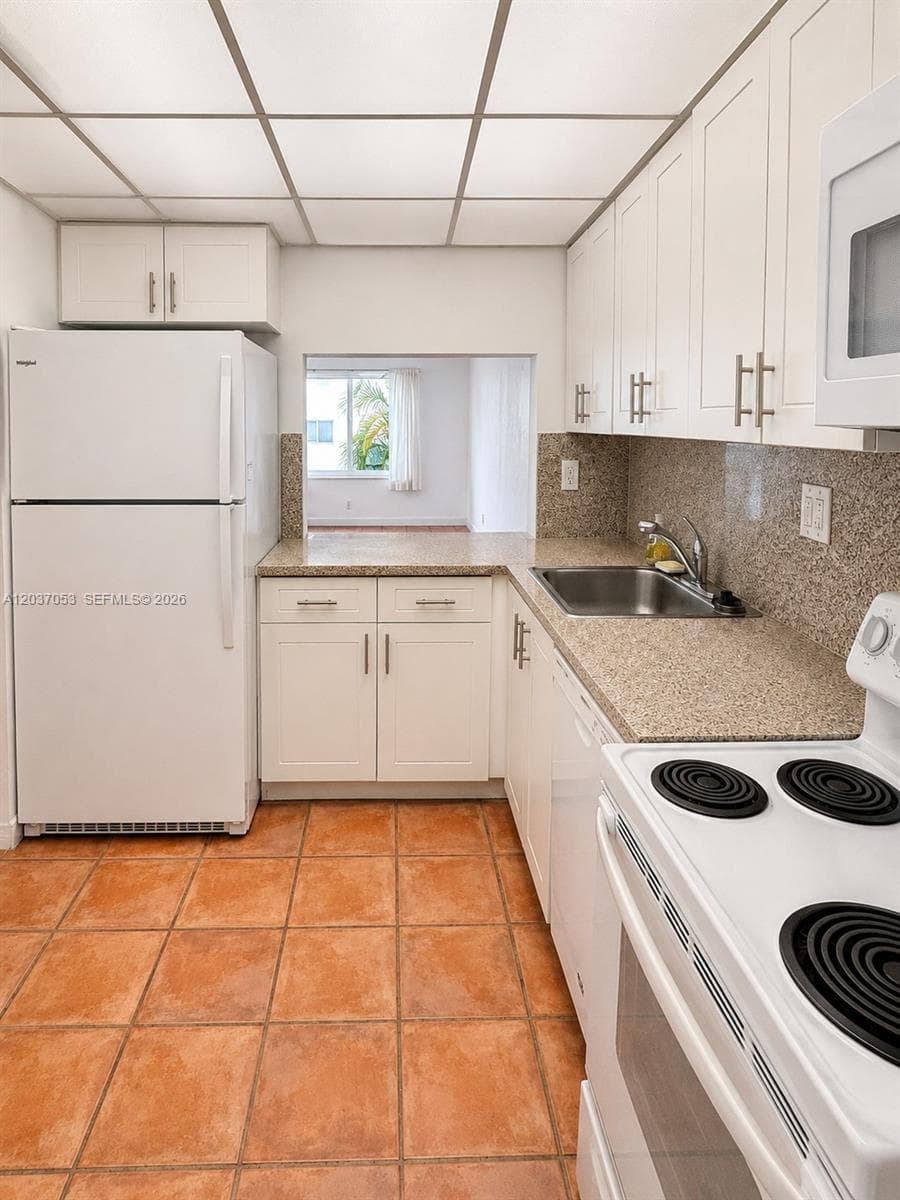 240 Galen Dr # 214, Key Biscayne, FL 33149 photo 4