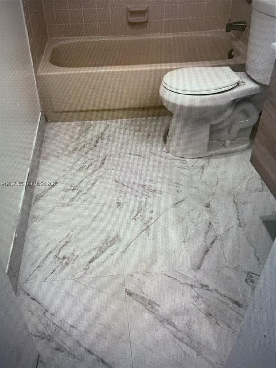 17000 NW 67th Ave # 445, Hialeah, FL 33015 photo 5