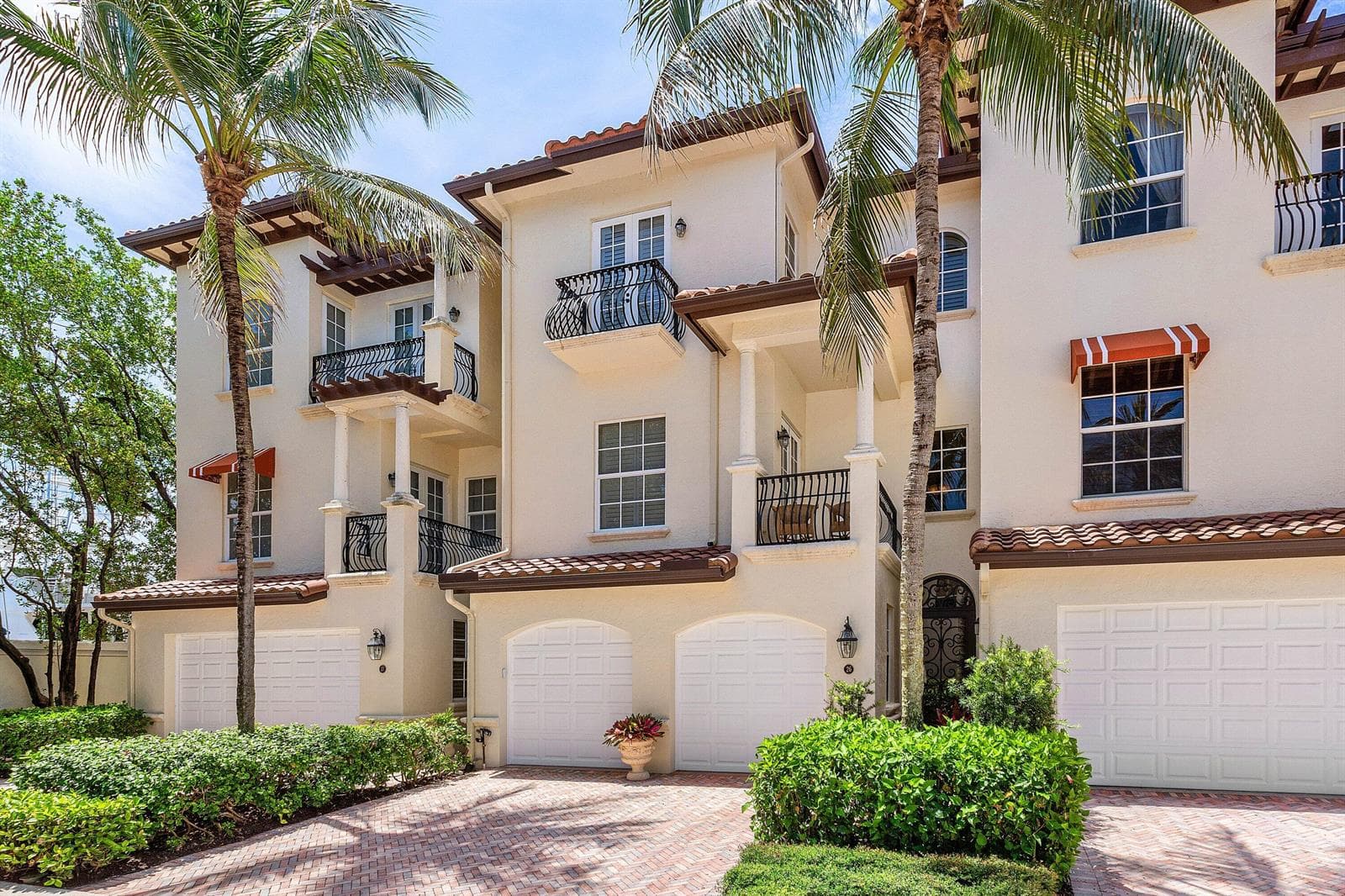 26 Marina Gardens Drive, Palm Beach Gardens, FL 33410 photo 2