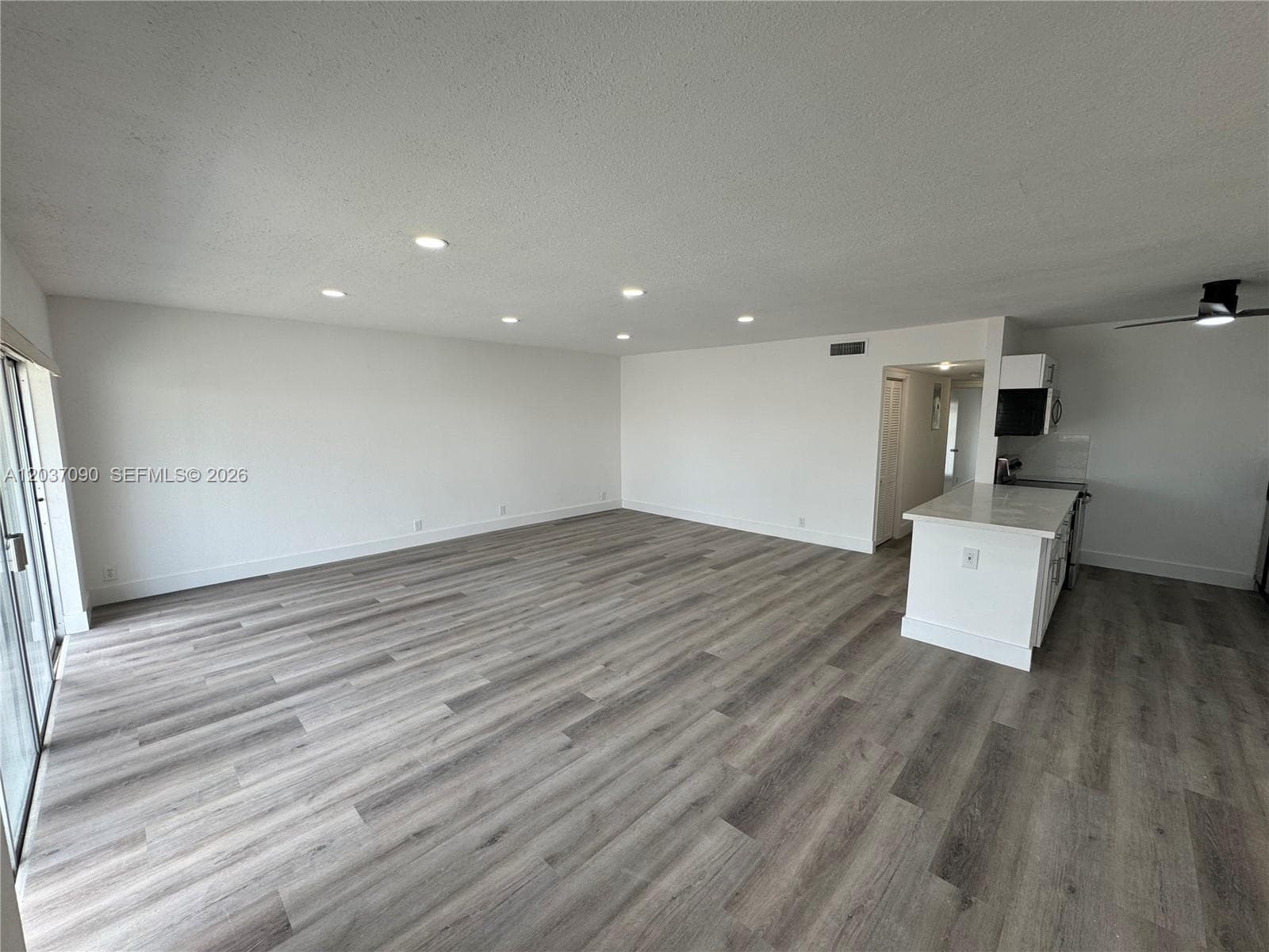 630 Layne Blvd # 211, Hallandale Beach, FL 33009 photo 2