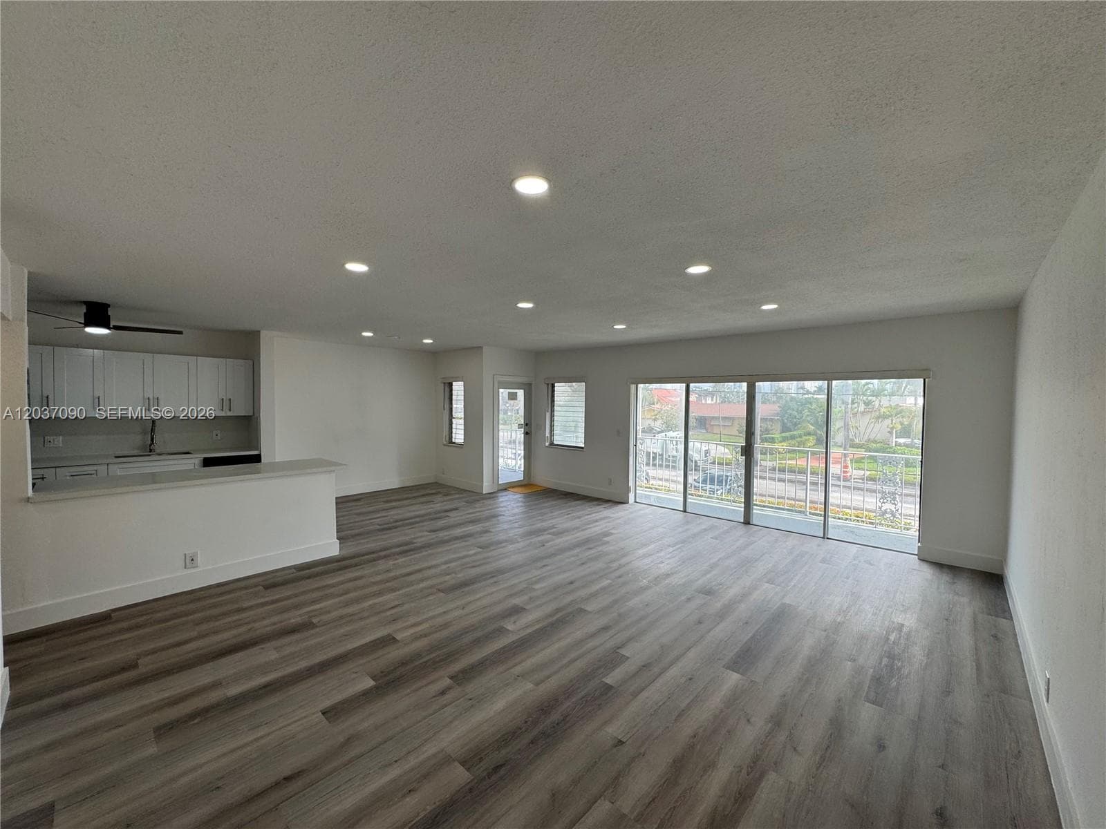 630 Layne Blvd # 211, Hallandale Beach, FL 33009 photo 3
