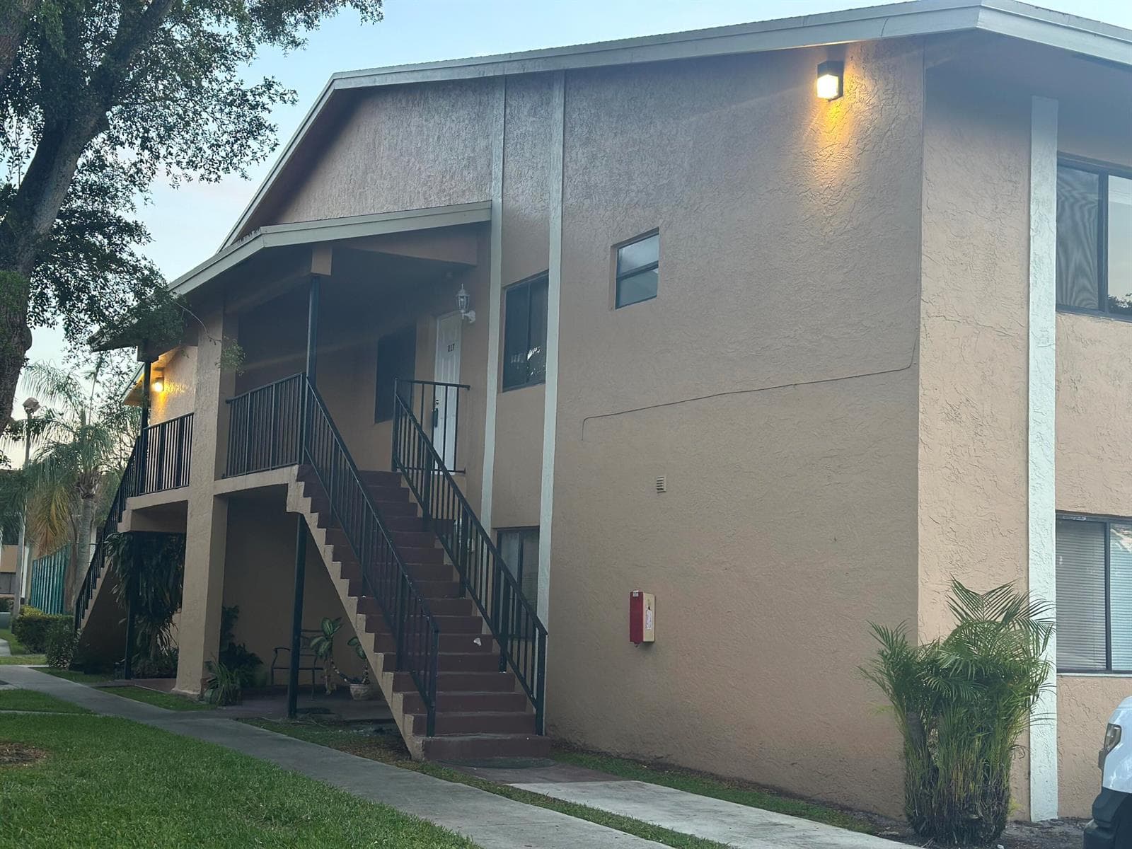 6031 N 10th Ave Avenue N # 219, FL 33463 photo 2