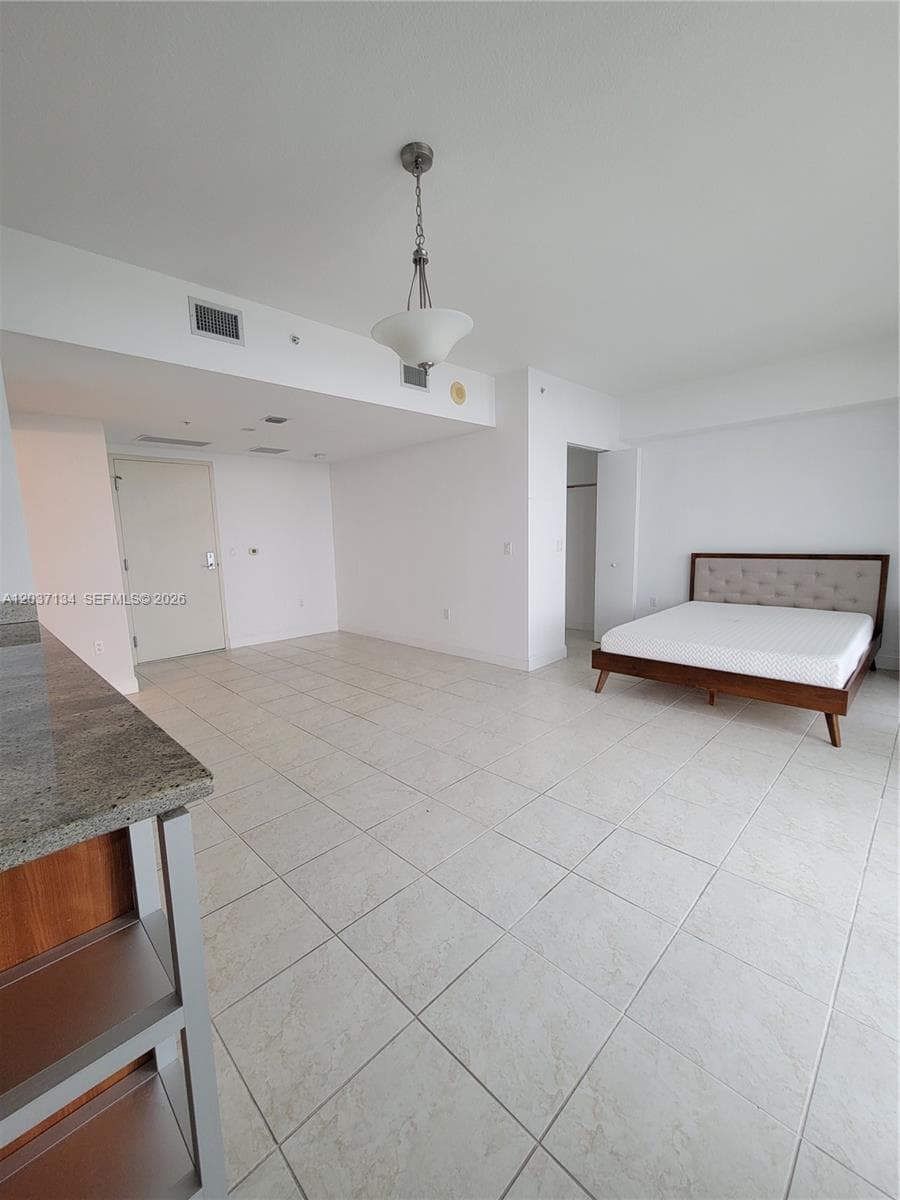 185 SW 7th St # 3500, Miami, FL 33130 photo 4