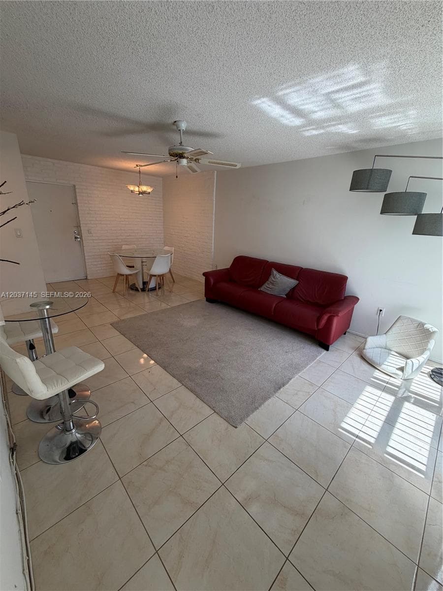 17620 Atlantic Blvd # 514, Sunny Isles Beach, FL 33160 photo 2