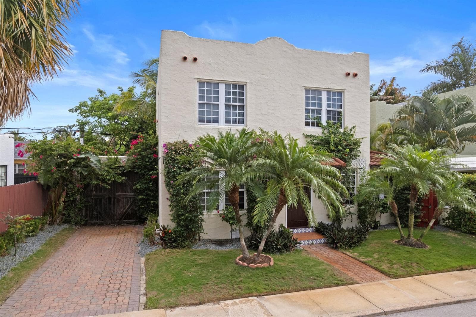 217 Lytton Court, West Palm Beach, FL 33405 photo 2