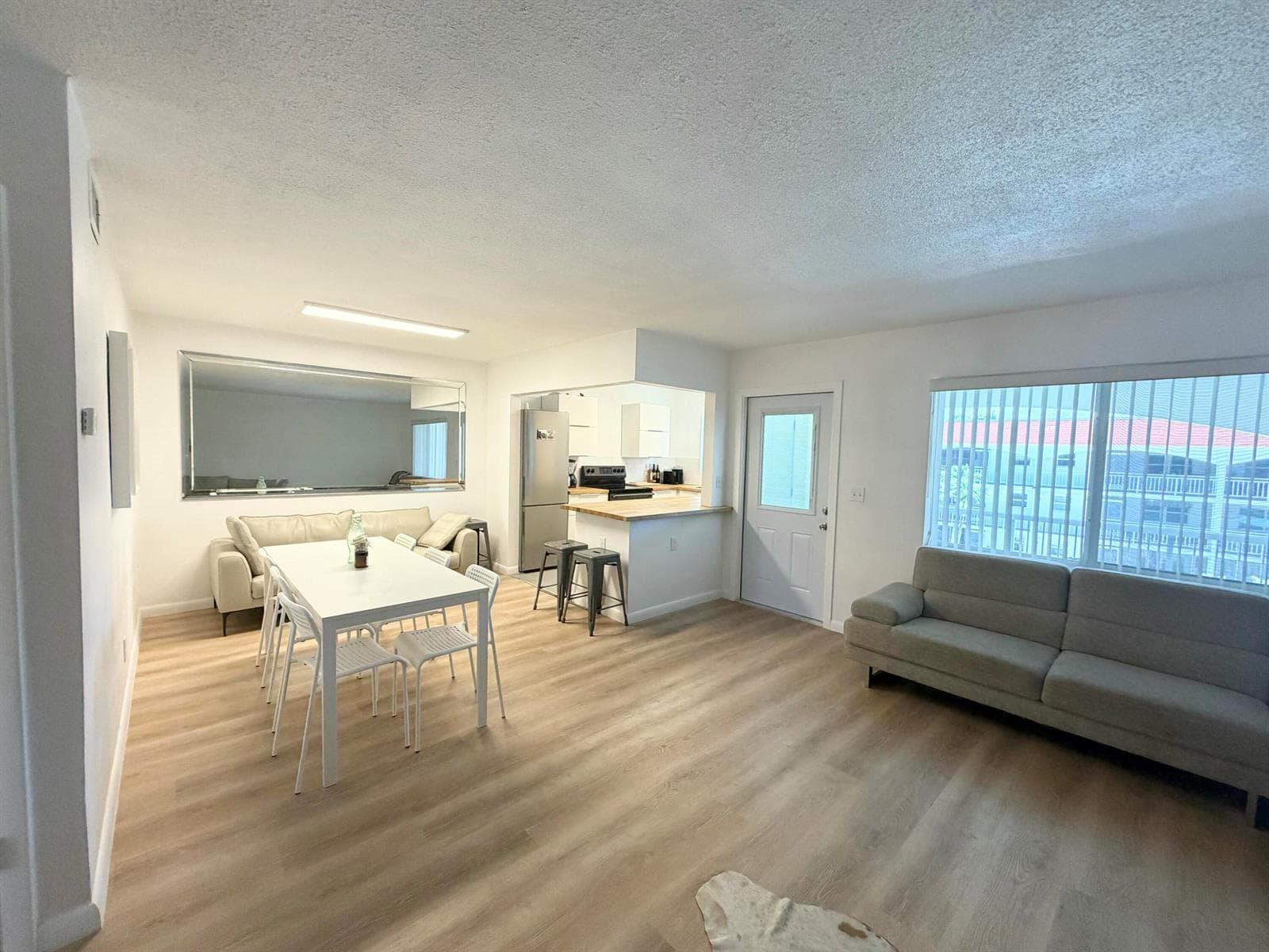 580 Egret Drive # 305, Hallandale Beach, FL 33009 photo 2
