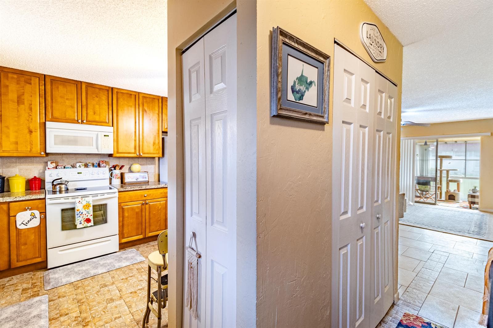 849 Salem Lane, Lake Worth, FL 33467 photo 2