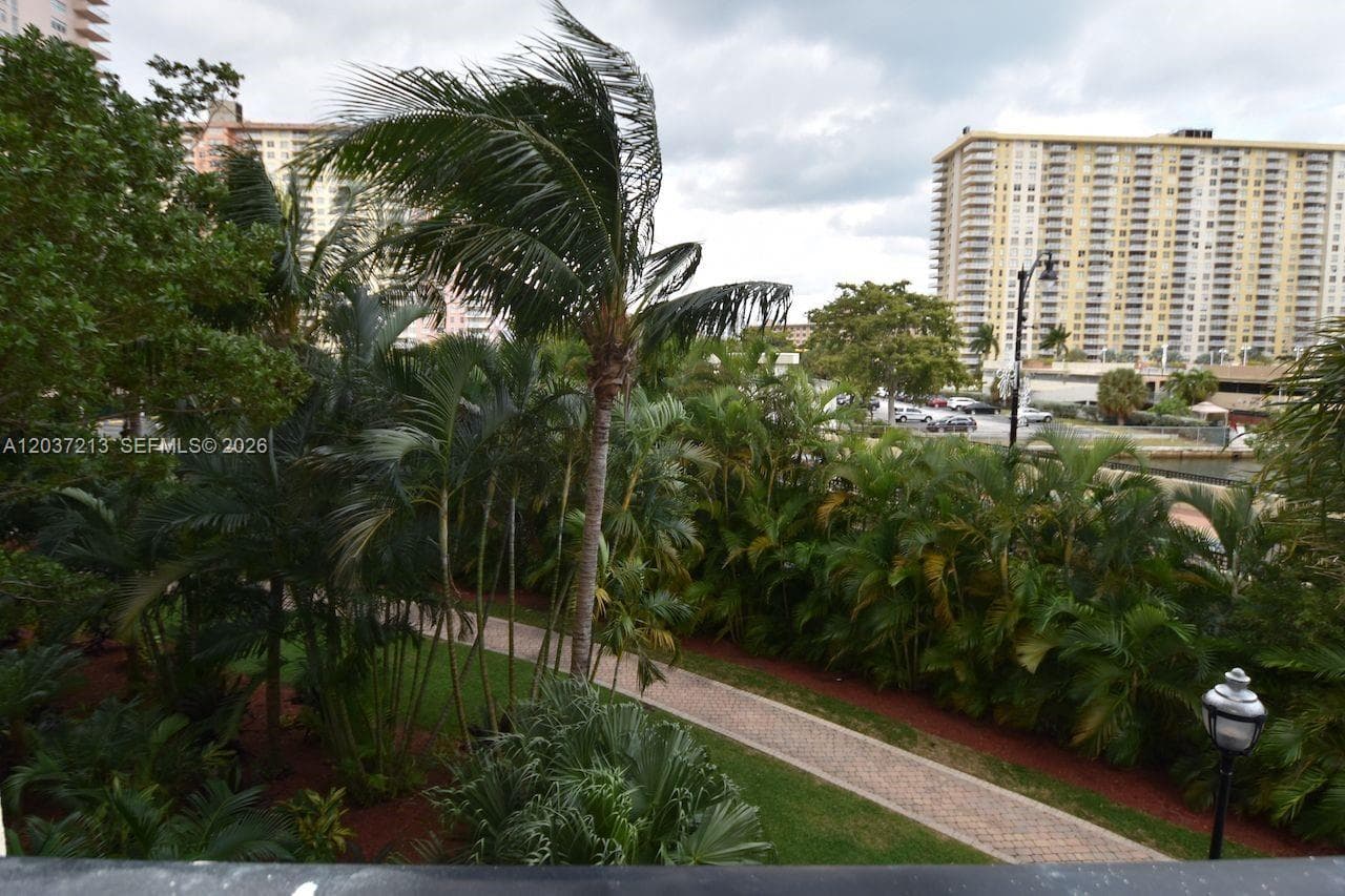 17150 N Bay Rd # 2314, Sunny Isles Beach, FL 33160 photo 2