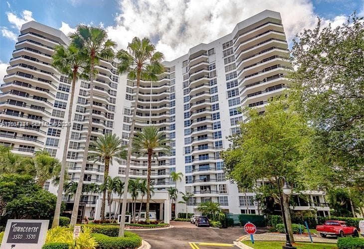 3500 Mystic Pointe Dr # 2306, Aventura, FL 33180 photo 2