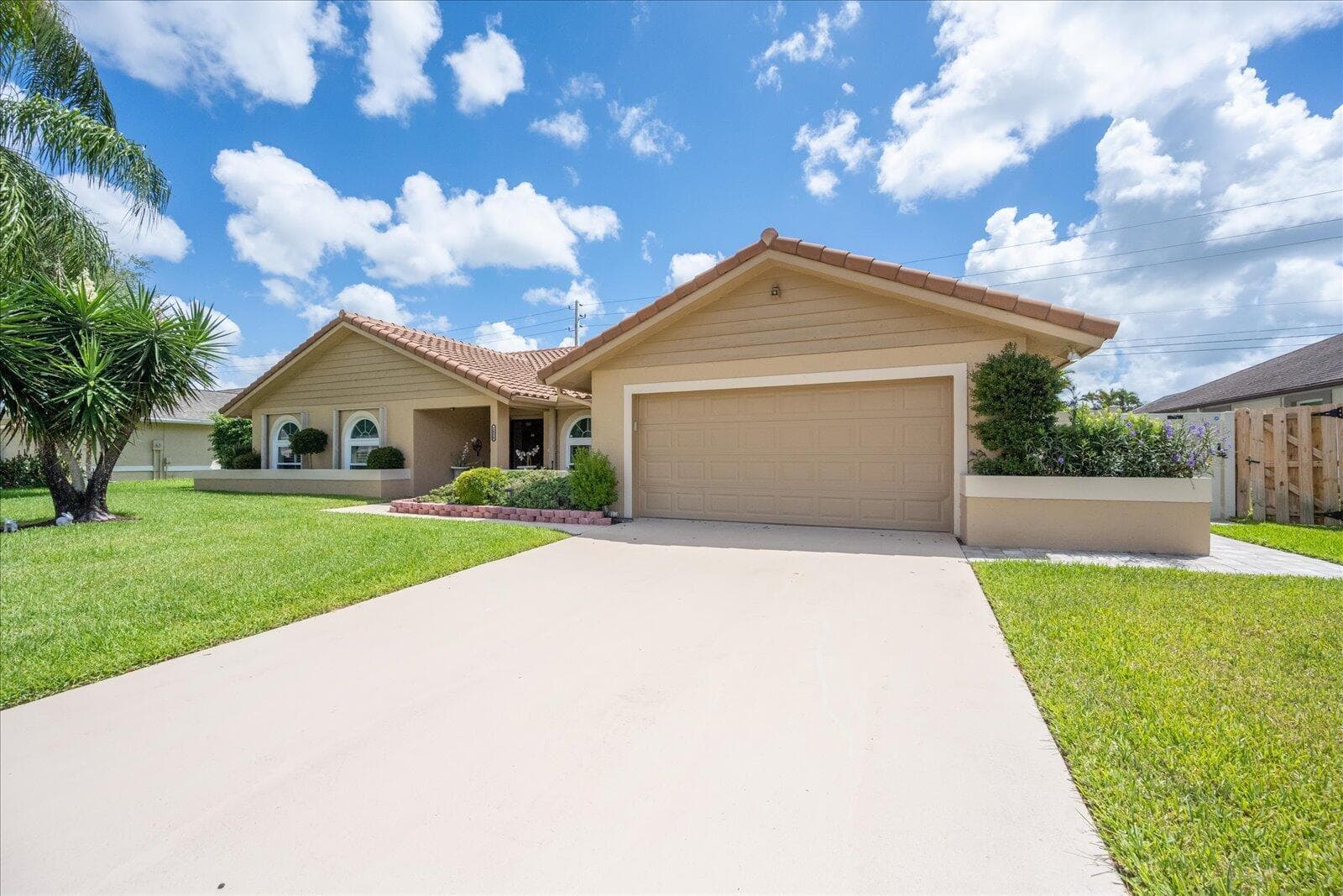 1654 Farmington Circle, Wellington, FL 33414 photo 2