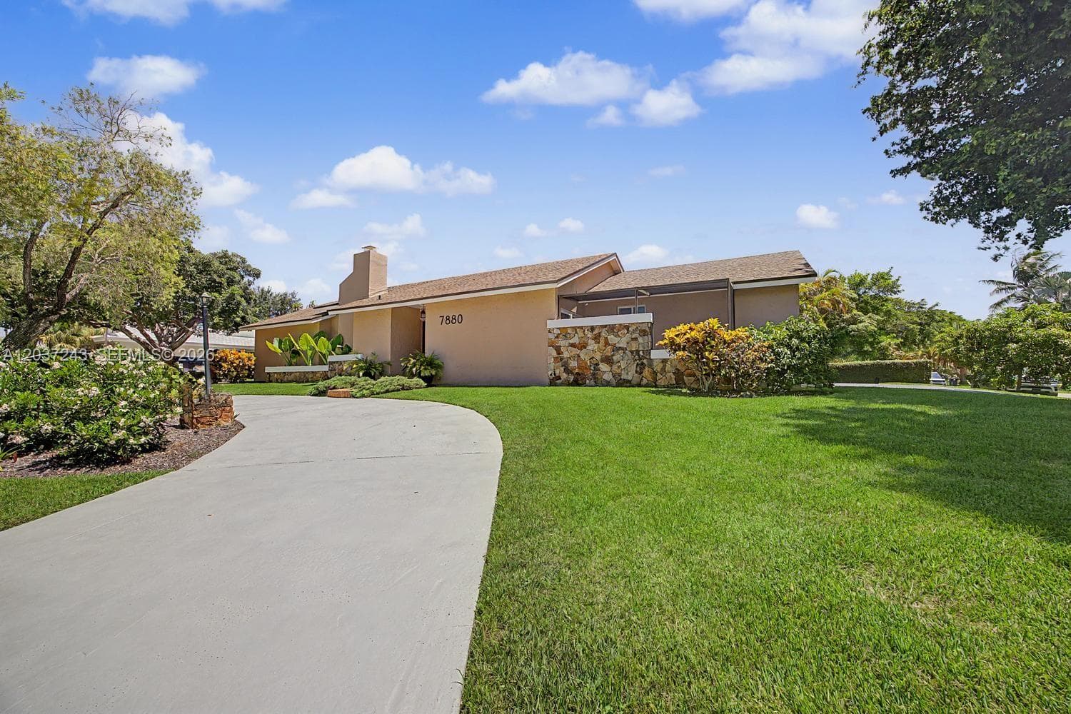 7880 SW 180th Ter, Palmetto Bay, FL 33157 photo 3