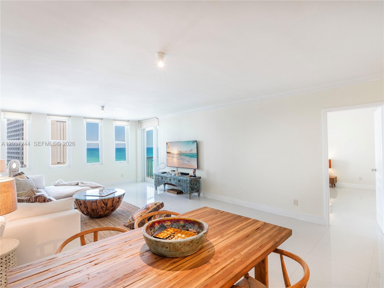 5401 Collins Ave # 1013, Miami Beach, FL 33140 photo 5