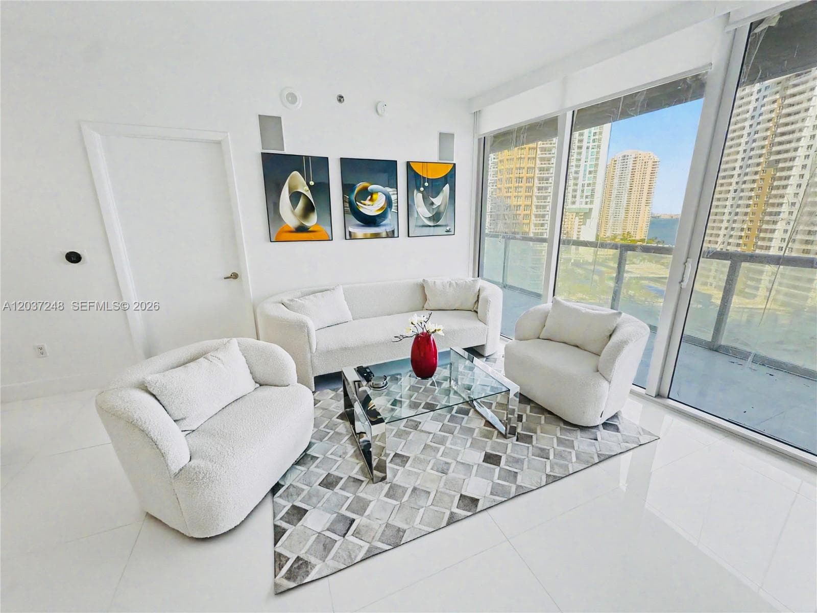 465 Brickell Ave # 1605, Miami, FL 33131 photo 2