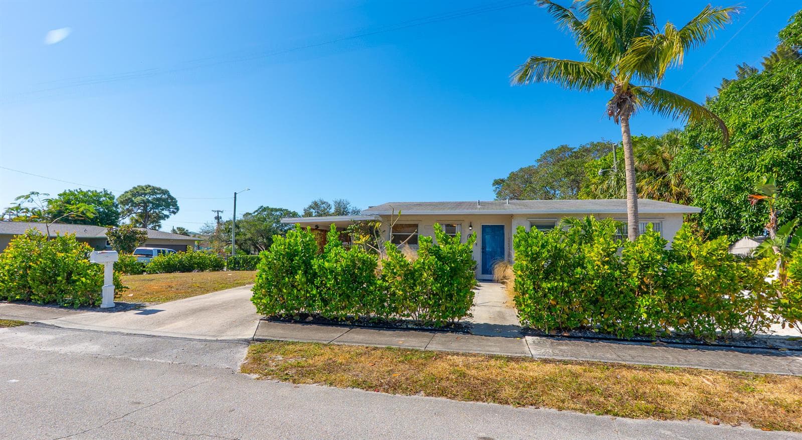 2401 Avenue Q, West Palm Beach, FL 33404 photo 3