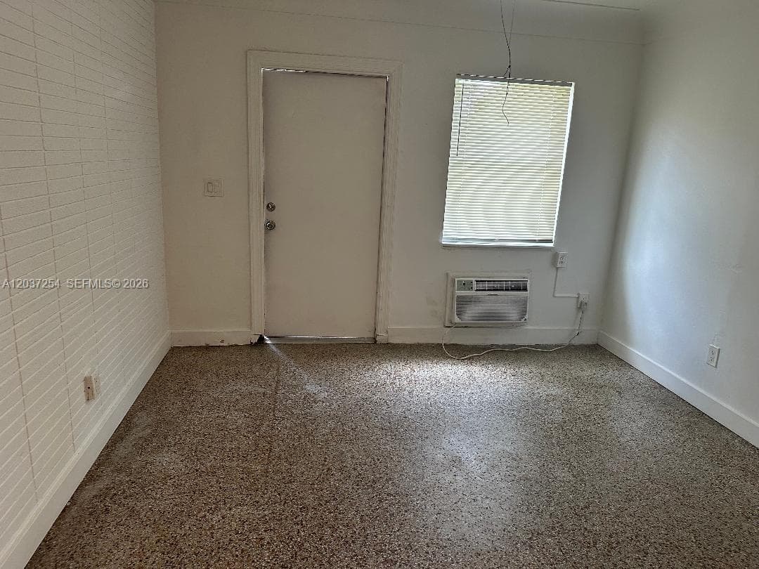 186 NW 1st St # 1, Homestead, FL 33030 photo 2