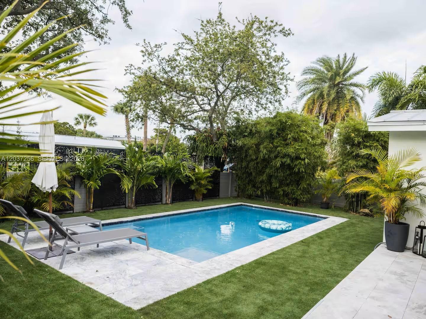 424 NE 28th Dr, Wilton Manors, FL 33334 photo 2