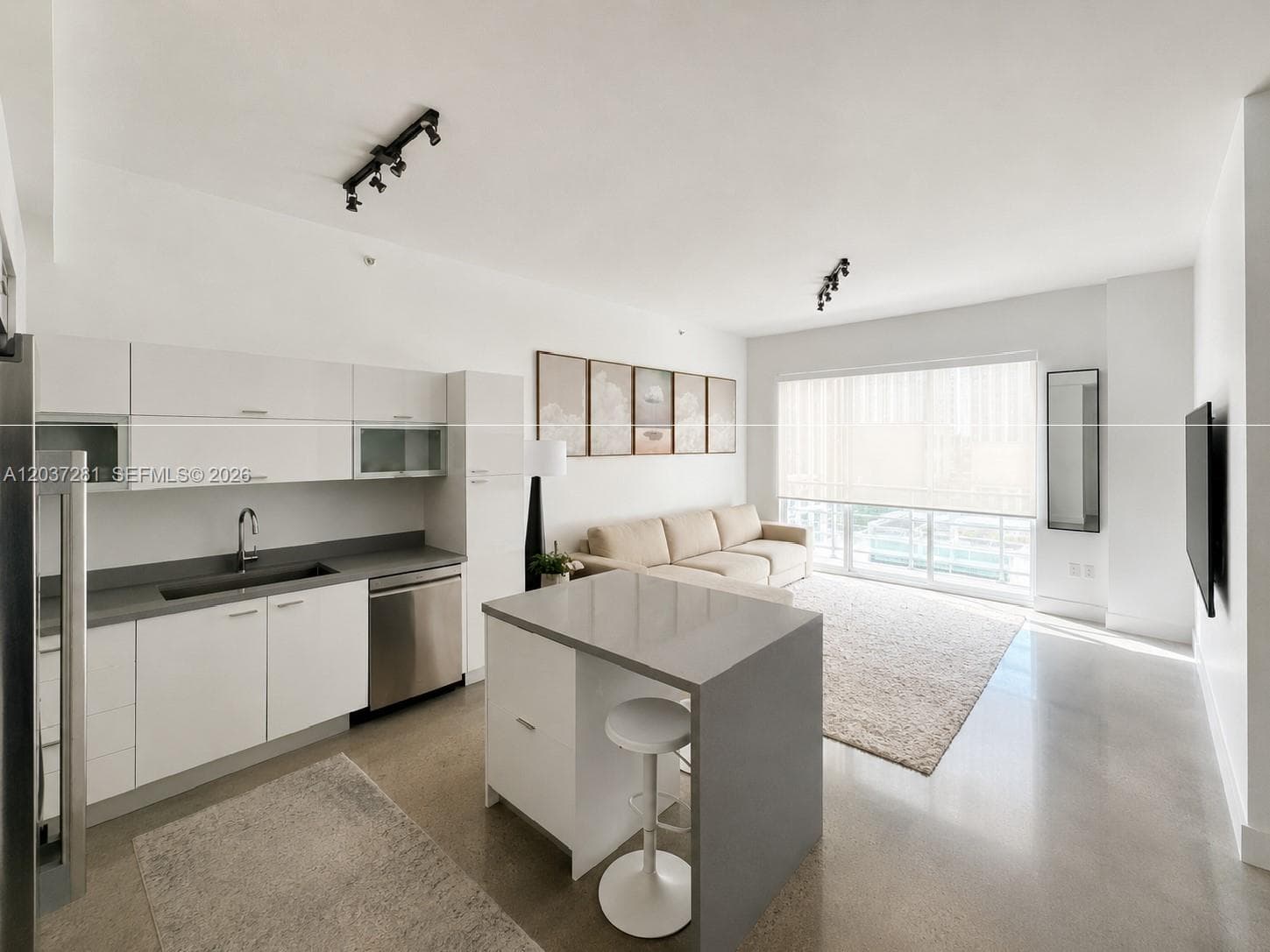 133 NE 2nd Ave # 1508, Miami, FL 33132 photo 4