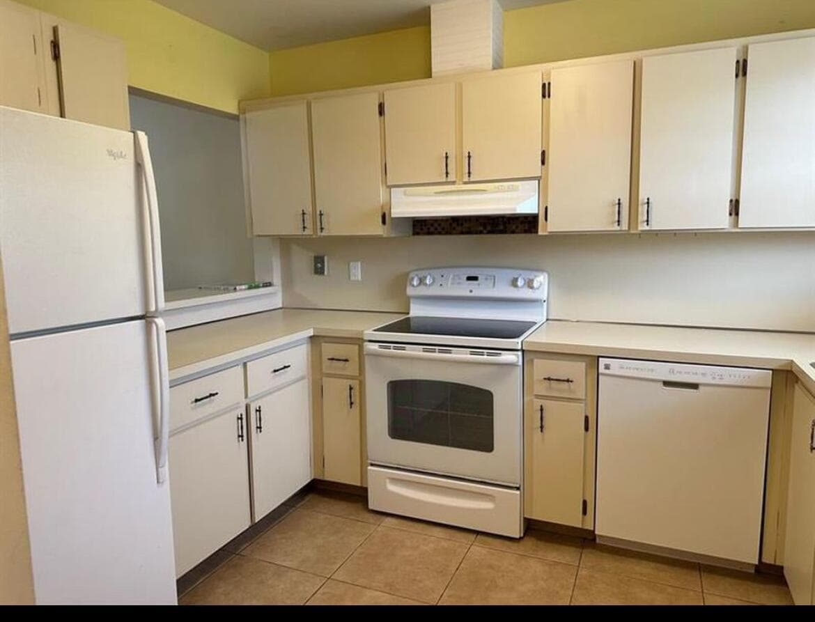 8682 Satalite Terrace, West Palm Beach, FL 33403 photo 2