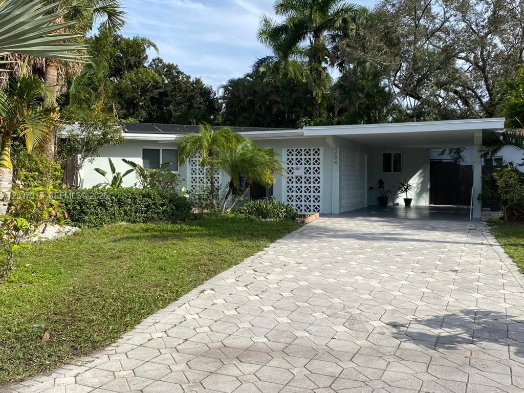 204 SW 19th Ave, Fort Lauderdale, FL 33312 photo 2