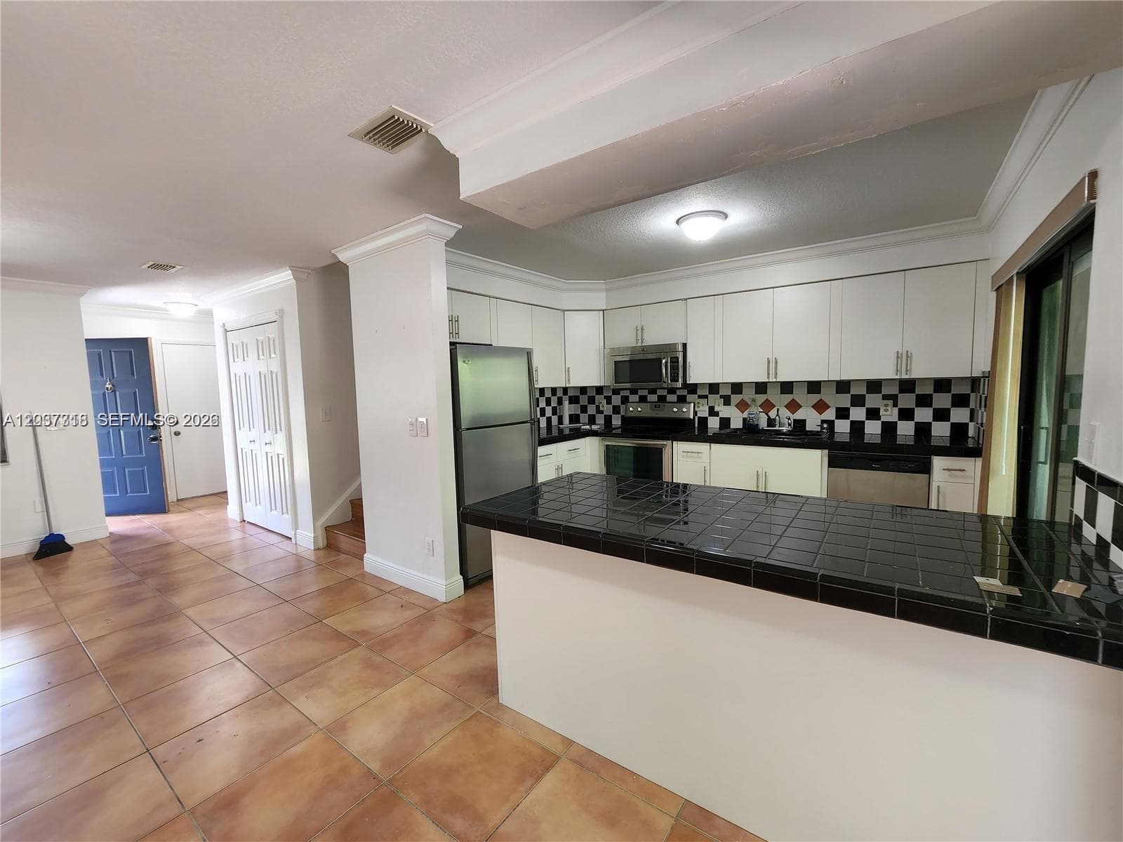 15561 SW 110th Ter, Miami, FL 33196 photo 4