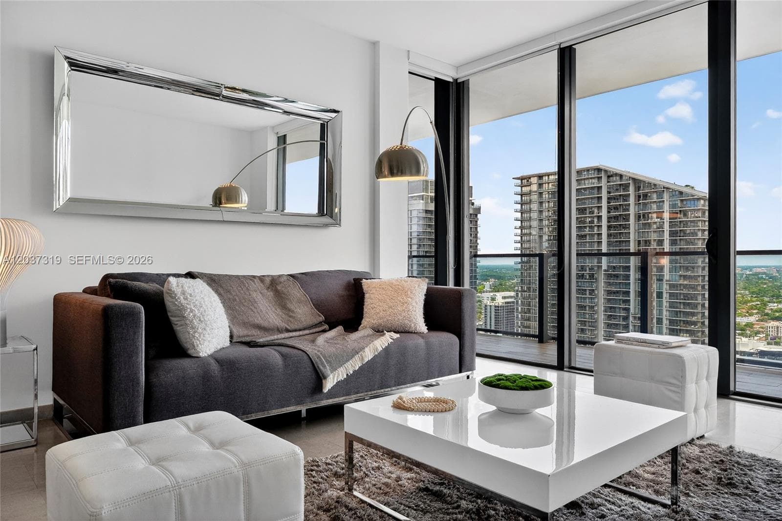 68 SE 6th St # 3506, Miami, FL 33131 photo 3