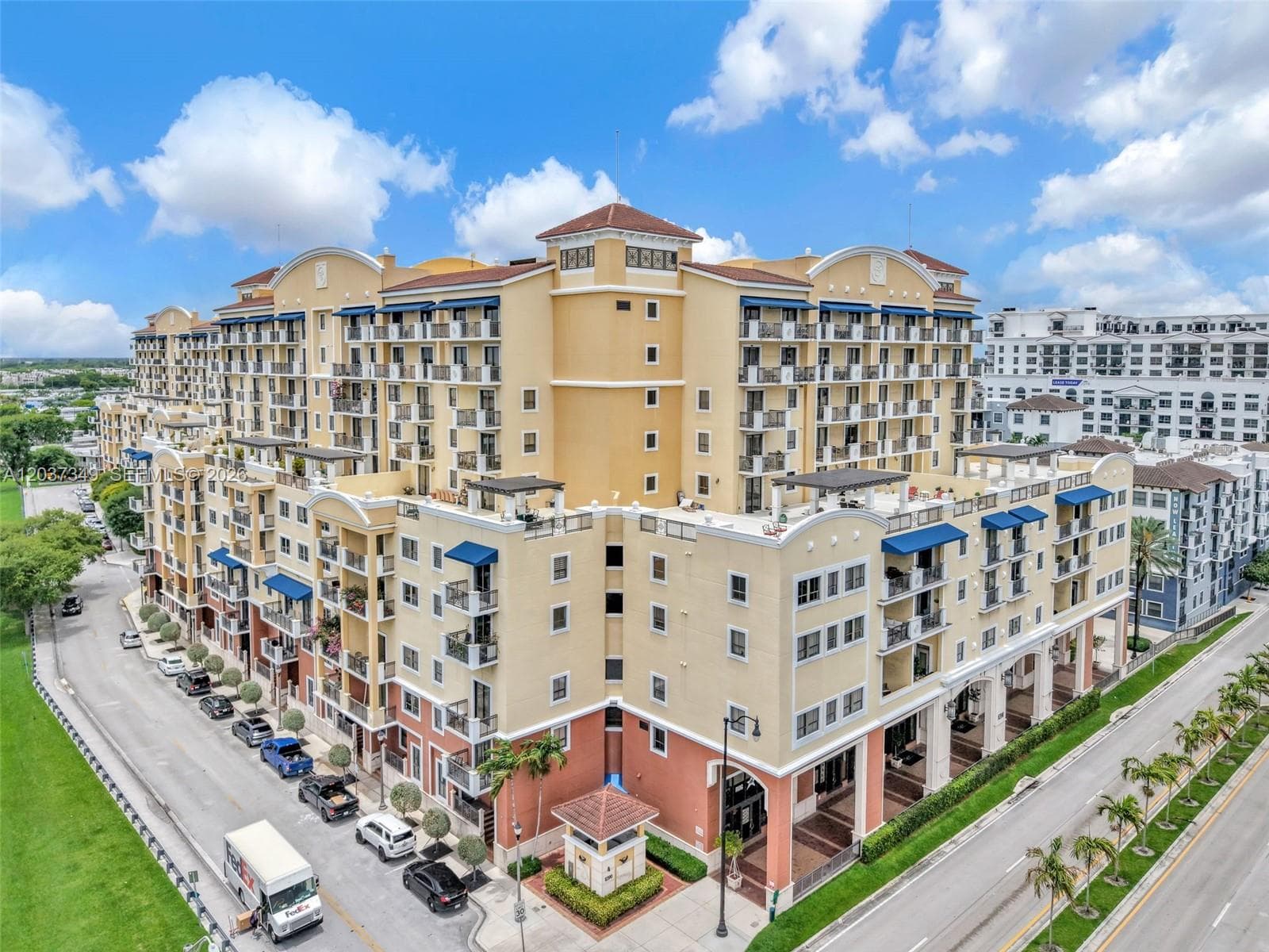 8390 SW 72nd Ave # 905, Miami, FL 33143 photo 3