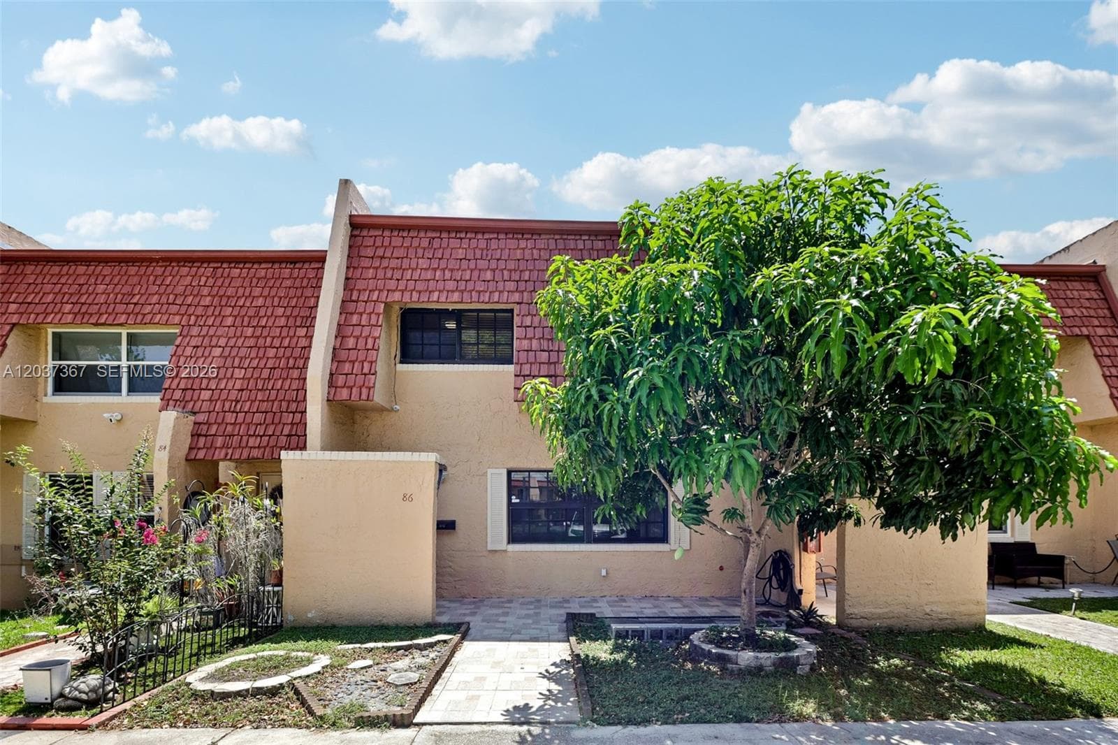 86 Ann Lee Ln, Tamarac, FL 33319 photo 3