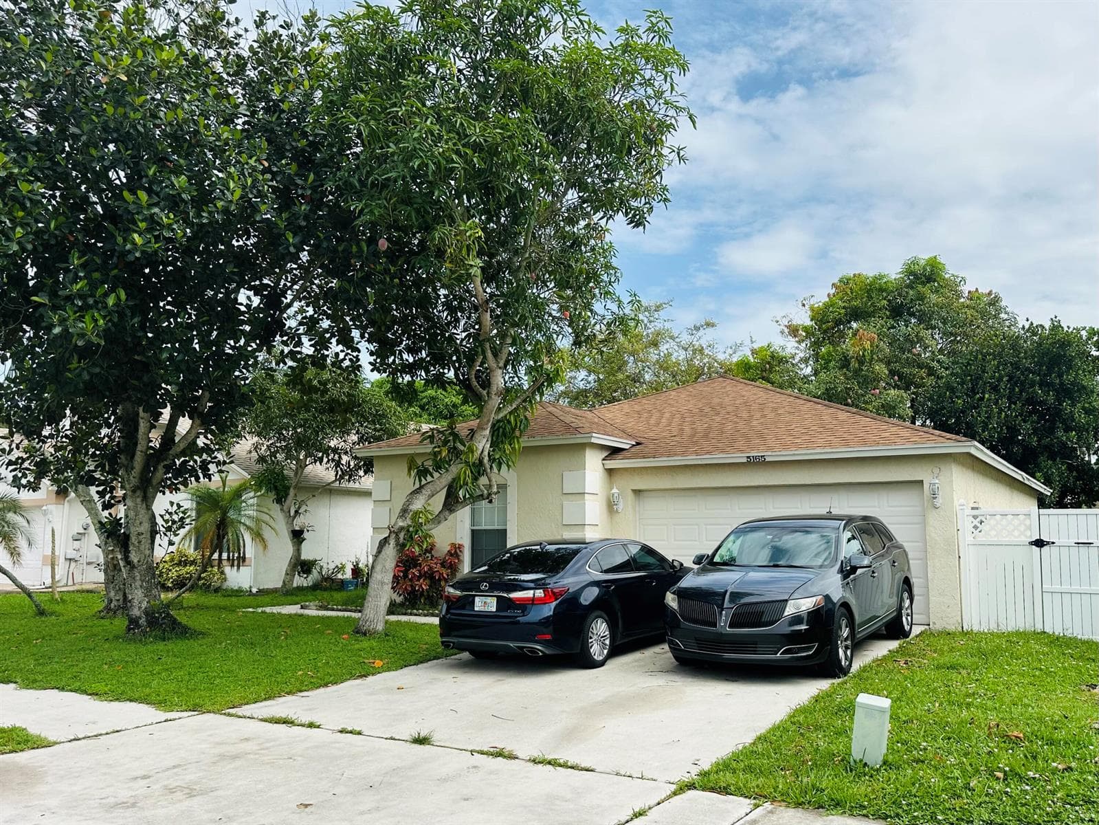 5165 Foxhall Pl, West Palm Beach, FL 33417 photo 2