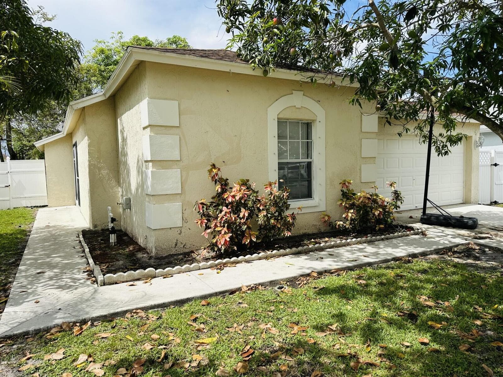 5165 Foxhall Pl, West Palm Beach, FL 33417 photo 3