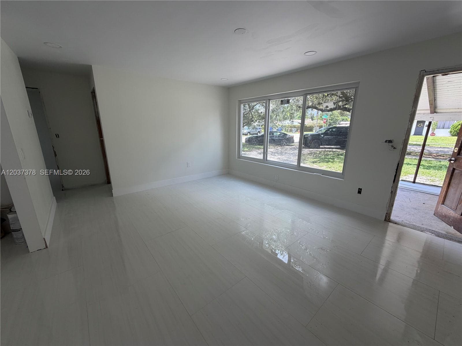 6570 Liberty St, Hollywood, FL 33024 photo 3