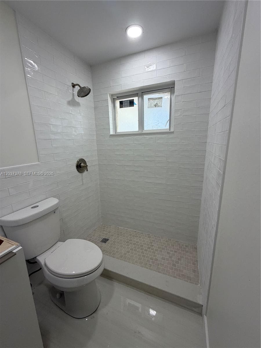 6570 Liberty St, Hollywood, FL 33024 photo 5