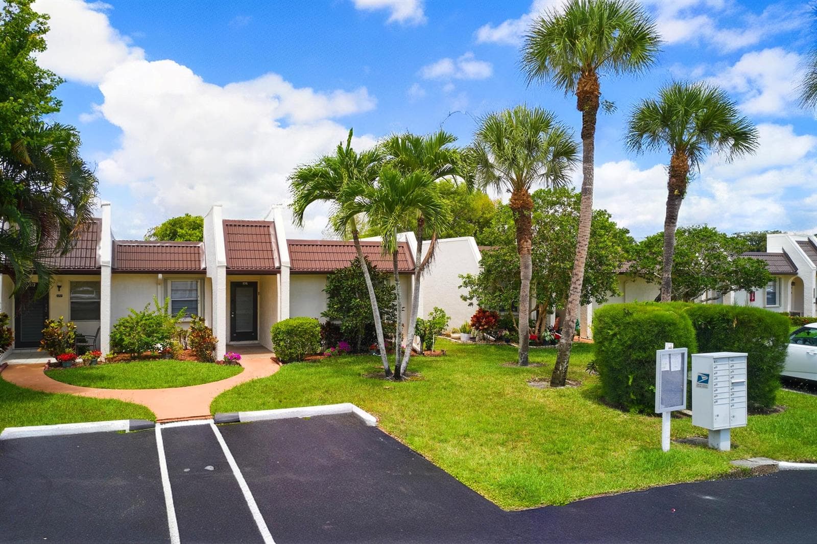 175 Lake Susan Lane, West Palm Beach, FL 33411 photo 3