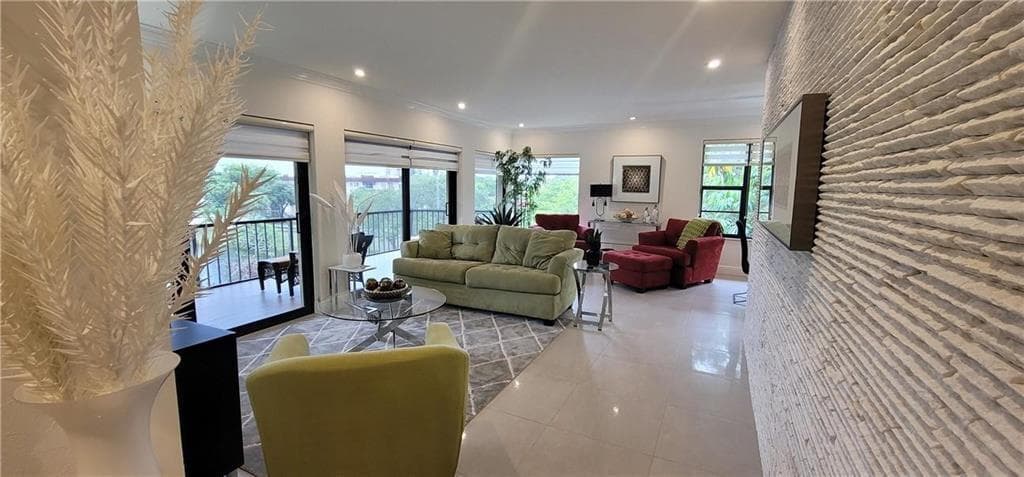6010 S Falls Circle Drive # 423, Lauderhill, FL 33319 photo 2